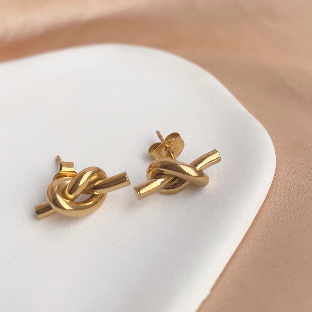 Knotted - Ear Studs - B-90017