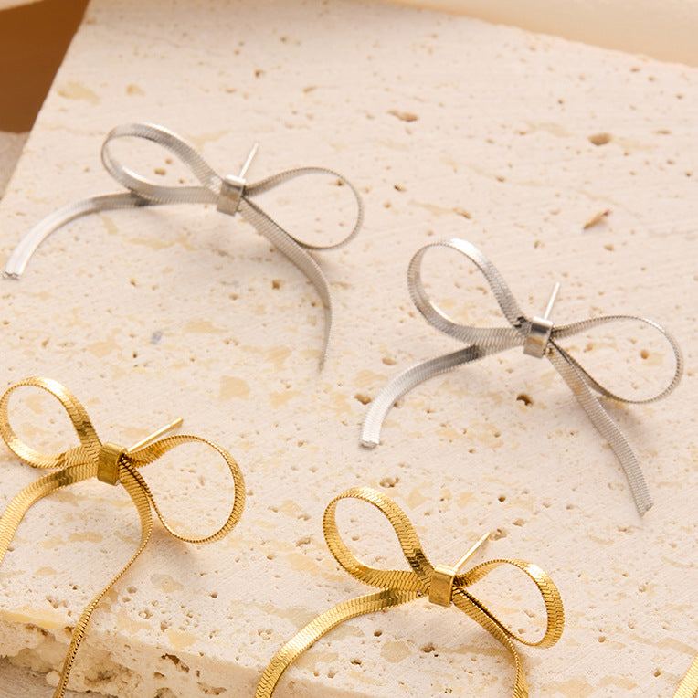 Silver Coquette - Earrings - B-90034