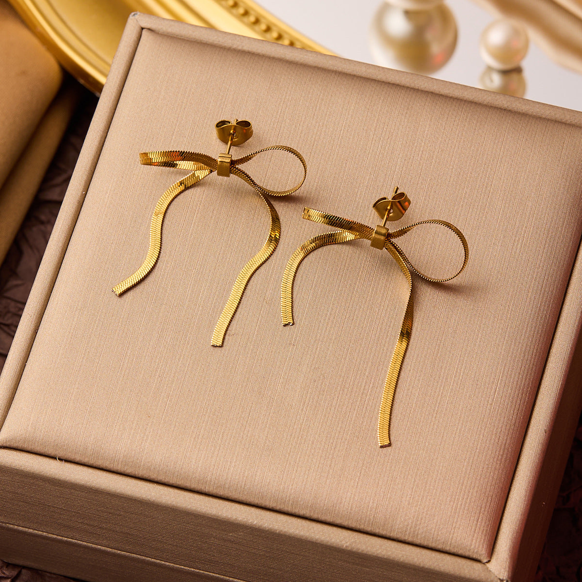 Golden Coquette - Earrings - B-90033