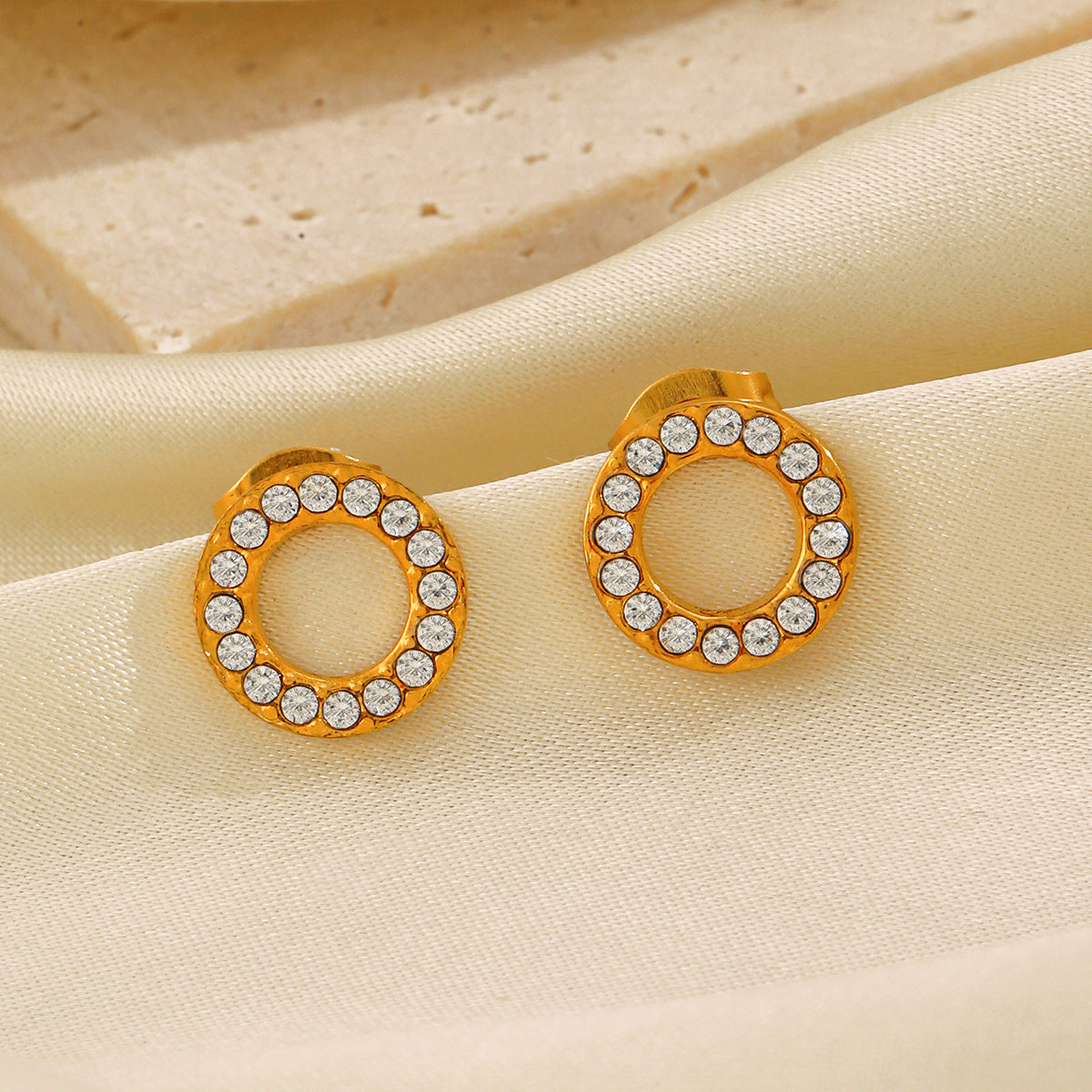 Radiant - Ear Studs - B-90252