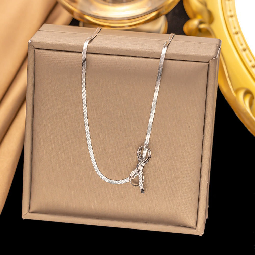 Silver Coquette - Necklace - B-90030