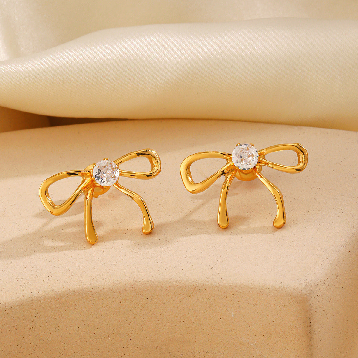 Bow- Ear Studs - B-90250