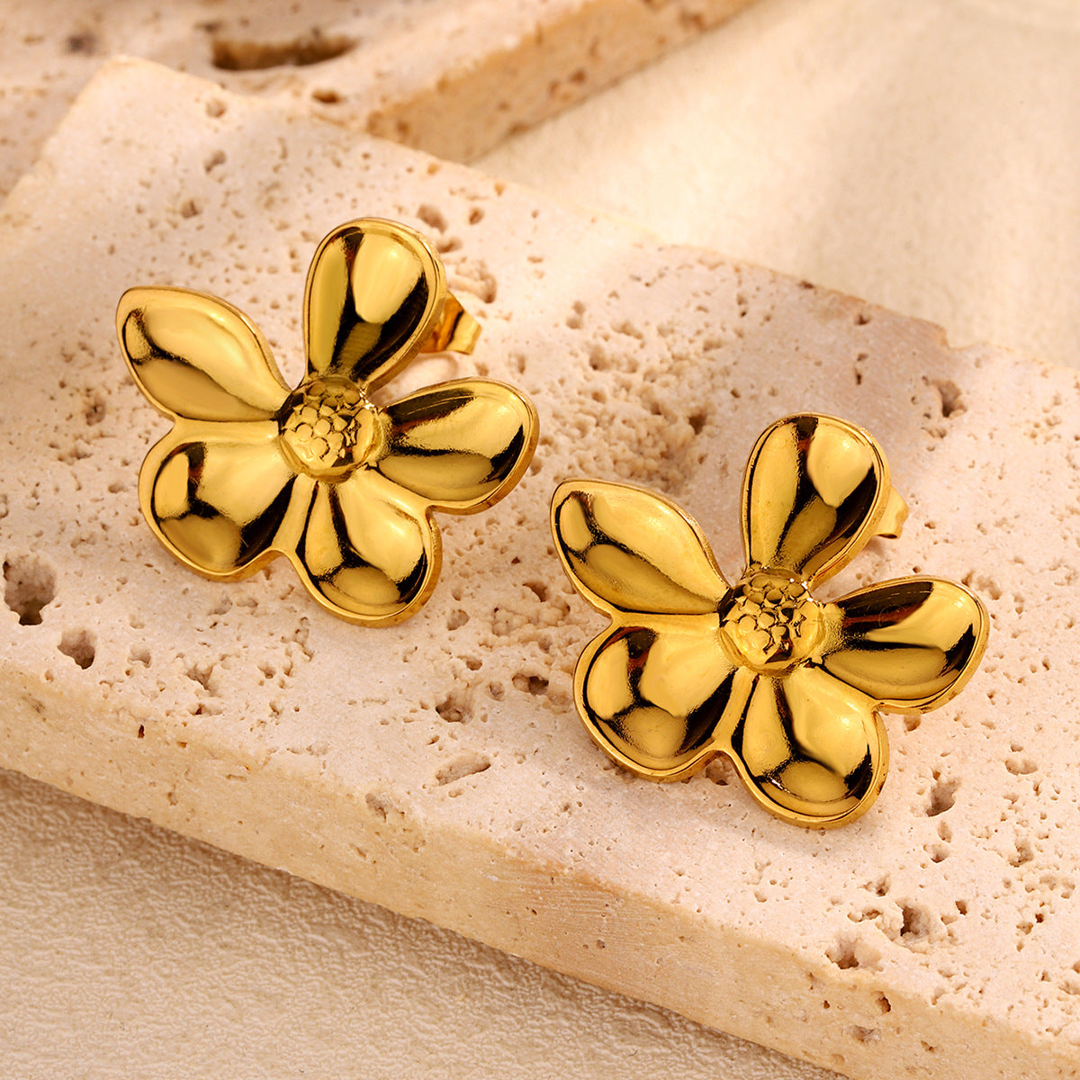 Everbloom - Ear Studs - B-90139