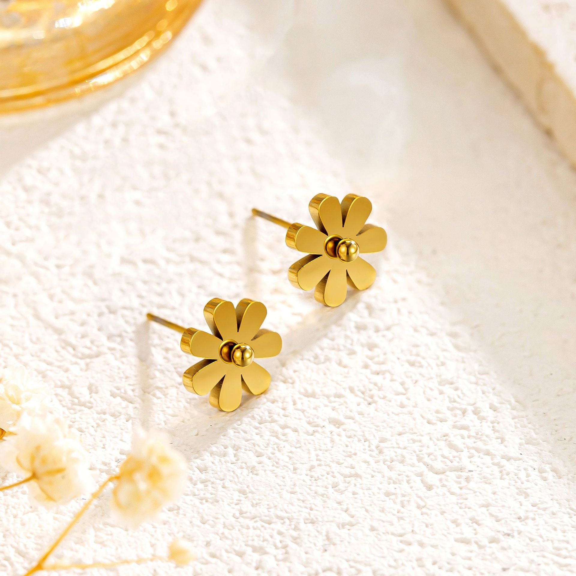 Daisy - Ear Studs - B-256
