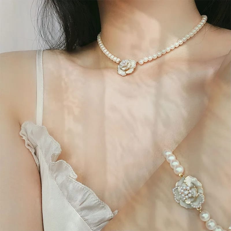 Flower Pearls - Necklace