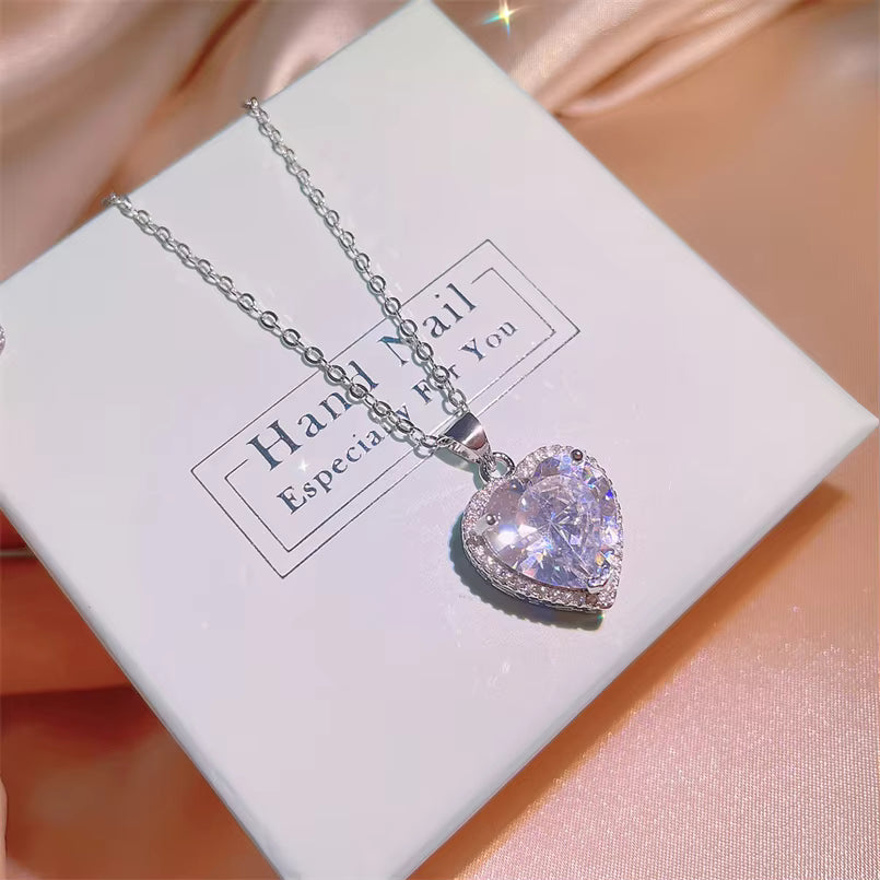 UNI-11021-1- Crystal Heart Diamond Silver - Necklace